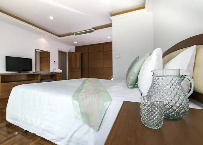 Chaidee Mansion 3*