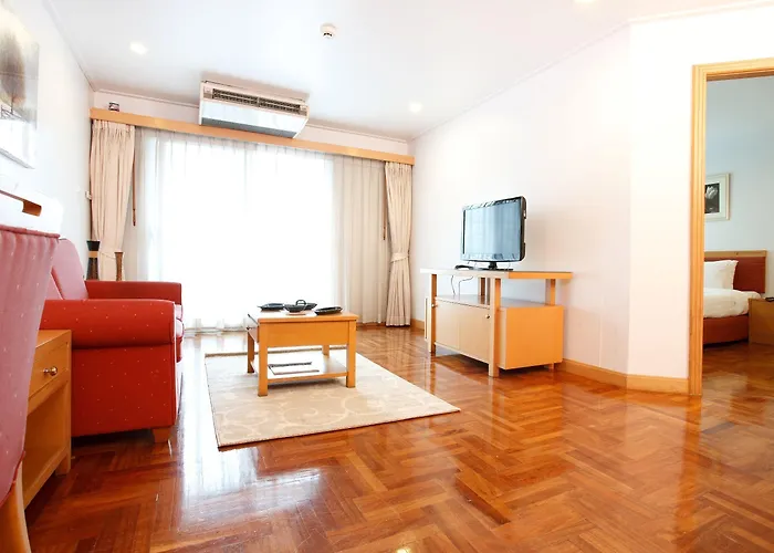 Chaidee Mansion 3*