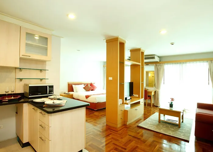 Chaidee Mansion 3*