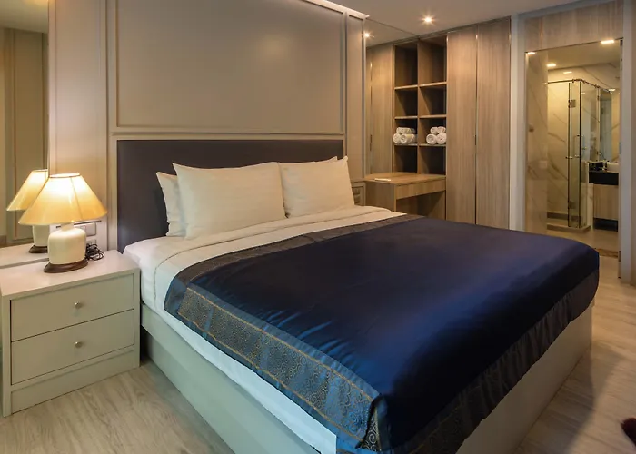 Chaidee Mansion 3*